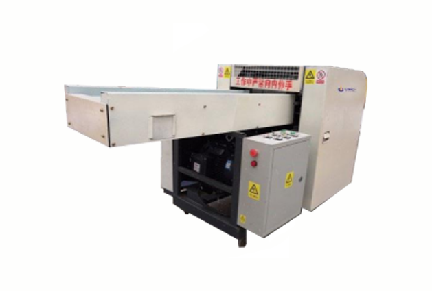 Vehicle traveling data recorder